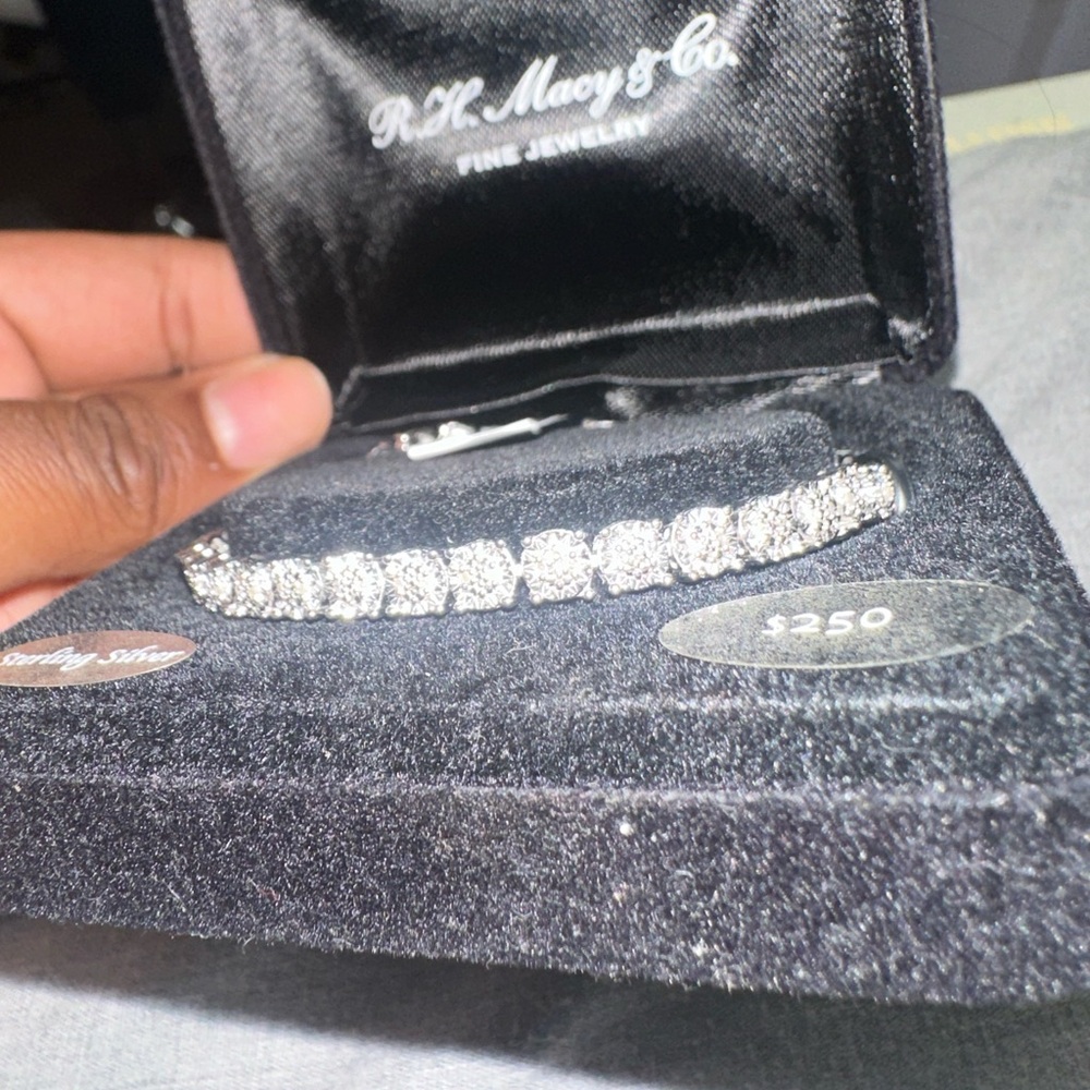 Diamond tennis bracelet 💎